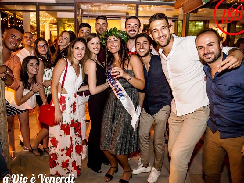 lido 186 festeggiamenti nuova laureata