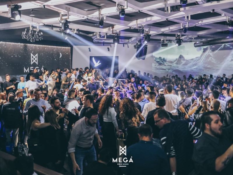 discoteca megà scenografie durante la serata