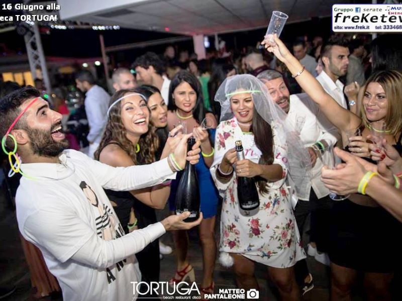 tortuga beach club addio al celibato