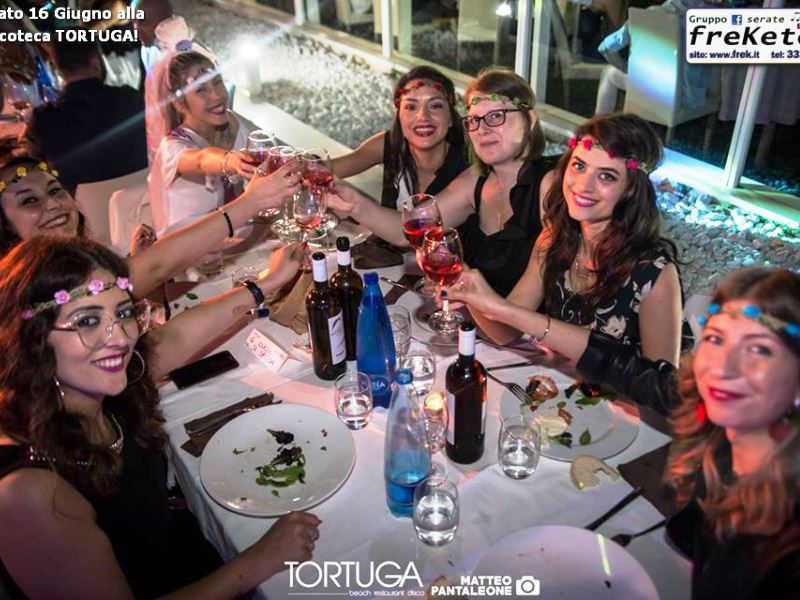 tortuga beach club addio al nubilato freketeve