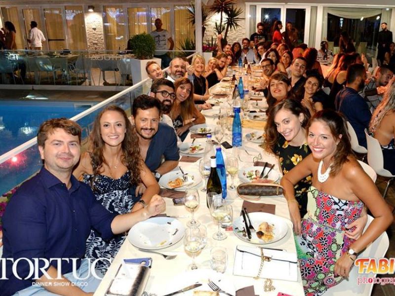 tortuga beach club cena fra colleghi