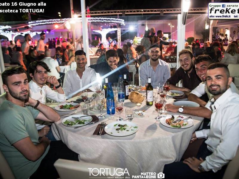 tortuga beach club cena per giovani